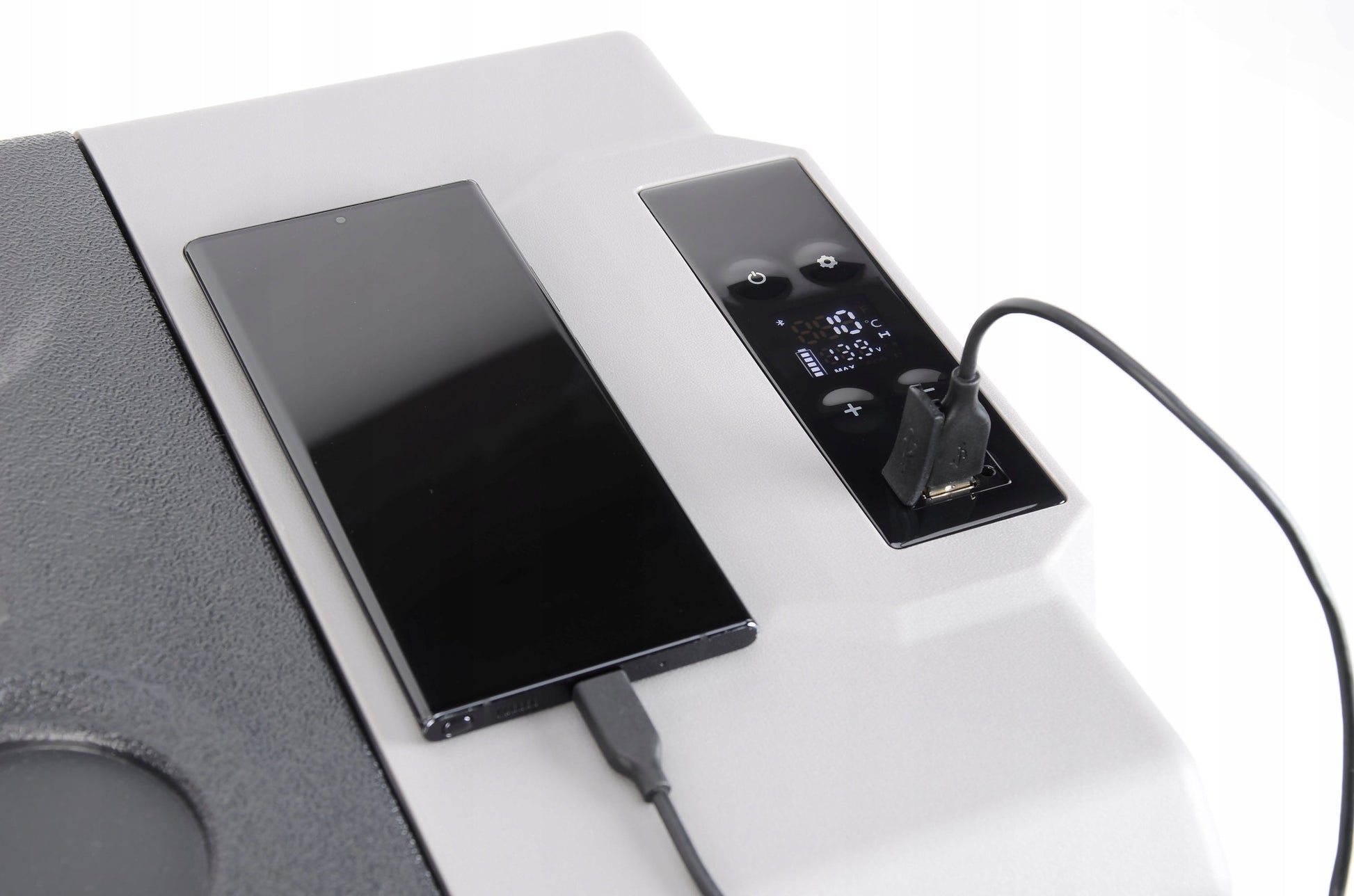 Kompresorinis šaldytuvas VIGO COOL 30L 12/24/230V su „Bluetooth“ ir USB