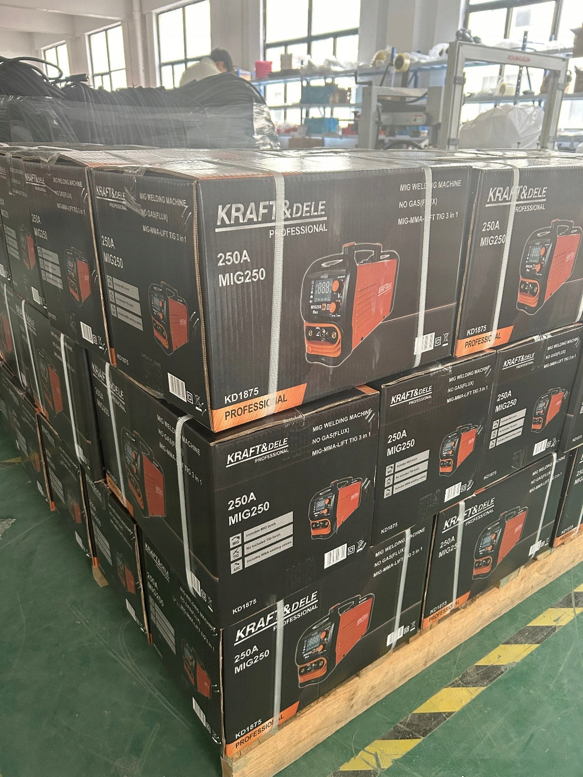 INVERTERINIS SUVIRINIMO APARATAS FLUX MIG MMA LIFT TIG 250A PUSAUTOMATINIS 4IN1